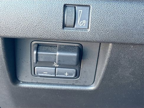 Used 2023 Chevrolet Colorado Z71 w/ Z71 Convenience Package 2 image 10