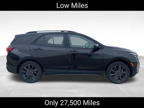Used 2023 Chevrolet Equinox RS image 2