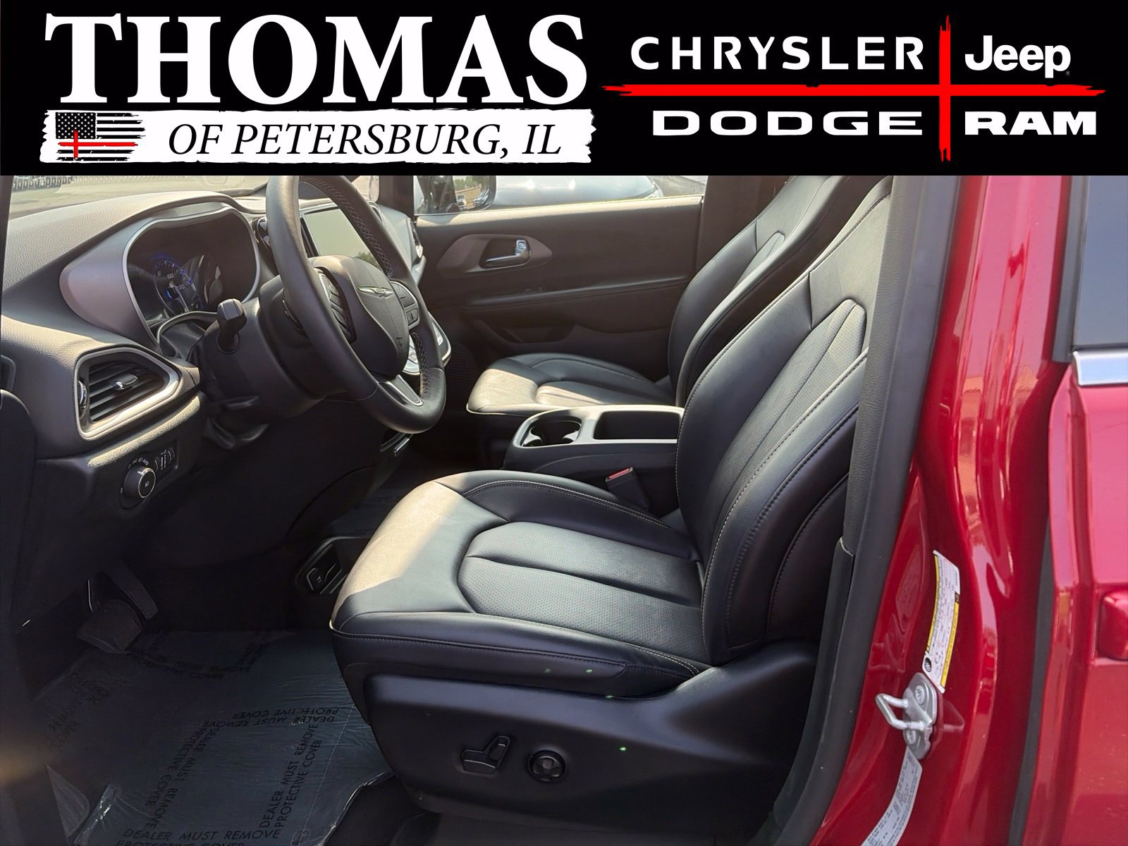 Used 2025 Chrysler Pacifica Select FWD image 12