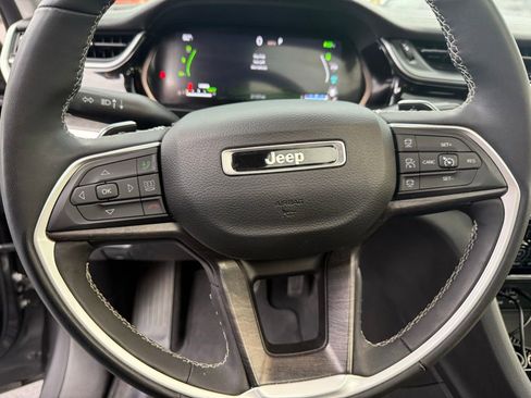 Used 2024 Jeep Grand Cherokee Limited 4xe w/ Luxury Tech Group II image 13