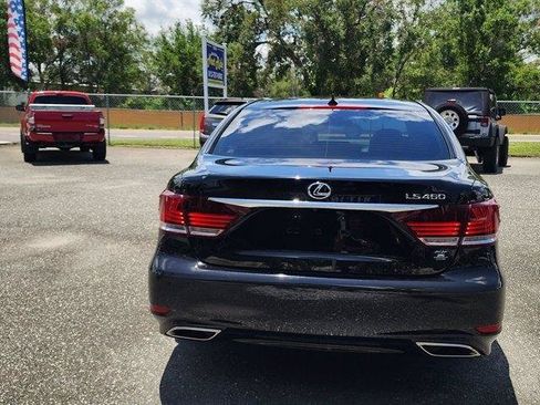 Used 2013 Lexus LS 460 w/ Comfort Pkg RWD image 16