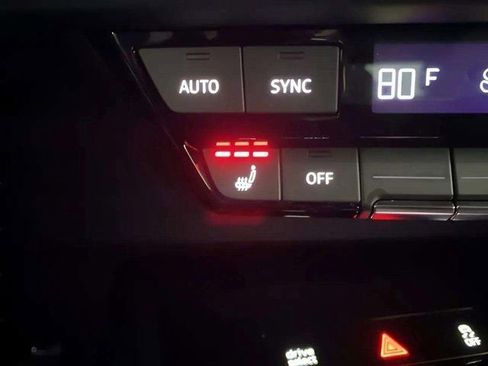 Used 2024 Audi Q4 e-tron Premium Plus w/ Premium Plus image 55