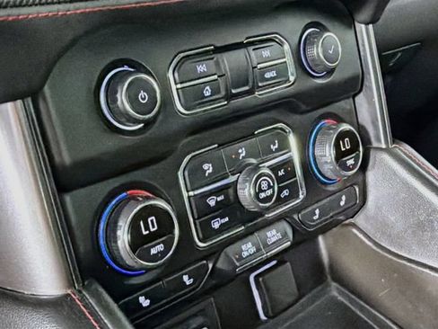 Used 2021 Chevrolet Tahoe RST w/ Luxury Package AWD/4WD image 15