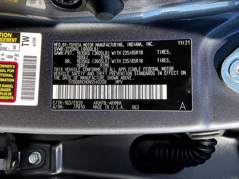 Certified 2022 Toyota Highlander XLE image 33