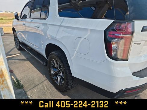 Used 2024 Chevrolet Suburban Z71 w/ Luxury Package AWD/4WD image 10