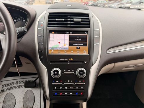 Used 2019 Lincoln MKC Reserve w/ MKC Climate Package AWD/4WD image 11