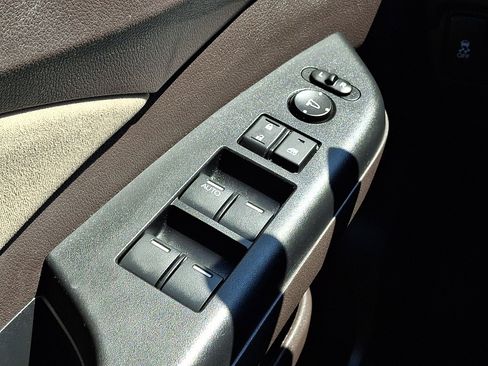 Used 2014 Honda CR-V EX image 25