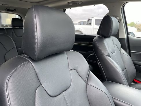 Used 2024 Kia Telluride SX image 31