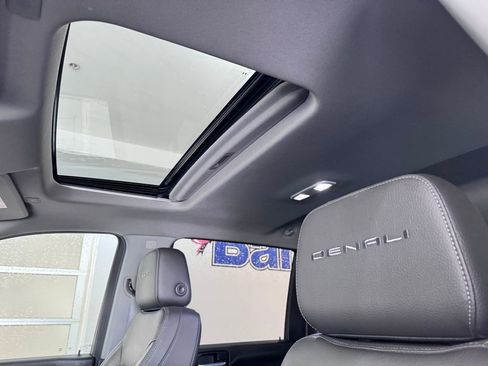 Used 2020 GMC Sierra 3500 Denali w/ Denali Ultimate Package image 27