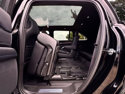 Used 2026 Cadillac Escalade IQ Sport 1 w/ LPO, Floor Liner Package AWD/4WD image 23