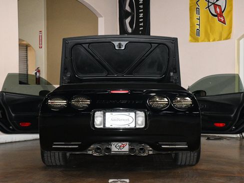 Used 2003 Chevrolet Corvette Z06 w/ Memory Package, 3 Drivers RWD image 88