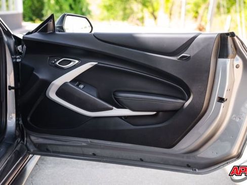 Used 2020 Chevrolet Camaro SS RWD image 76