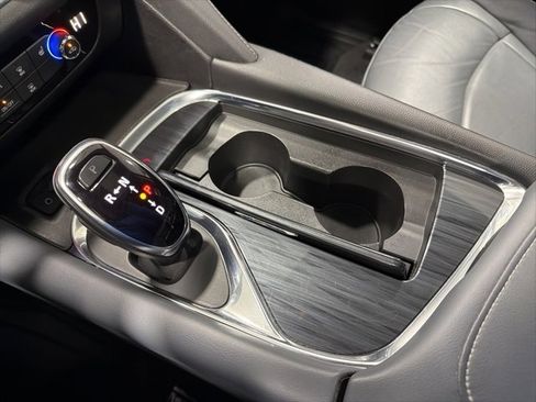 Used 2021 Buick Enclave Essence w/ Sound and Sites Package image 23