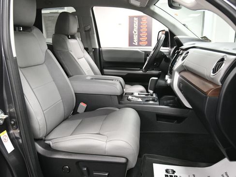 Used 2020 Toyota Tundra Limited w/ Limited Premium Package AWD/4WD image 25