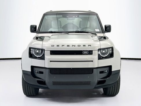 New 2026 Land Rover Defender 110 X-Dynamic SE AWD/4WD image 2