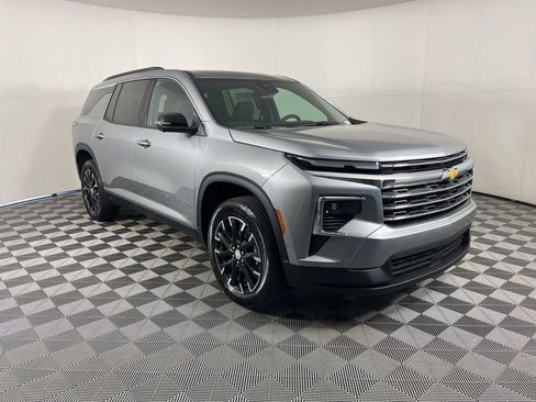 New 2026 Chevrolet Traverse LT FWD image 6