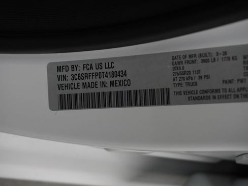 New 2026 RAM 1500 4x4 Crew Cab image 38