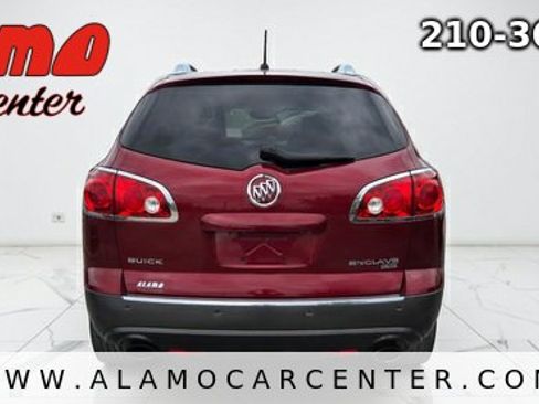 Used 2011 Buick Enclave CXL image 4