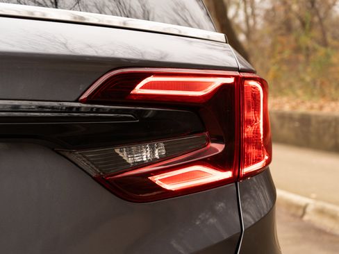 Used 2025 Honda Odyssey Elite image 13