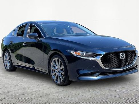 Used 2019 MAZDA MAZDA3 Sedan FWD image 1