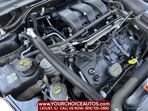 Used 2015 Ford Taurus SEL image 29