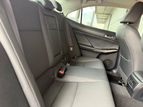 Used 2019 Lexus IS 300 image 16
