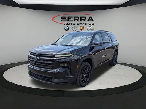 Used 2024 Chevrolet Traverse LT w/ Enhanced Driving Package FWD image 1