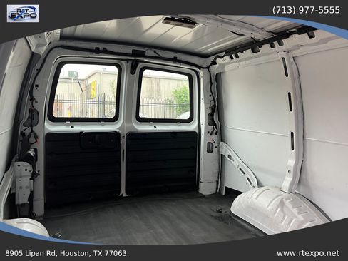 Used 2021 Chevrolet Express 2500 w/ Driver Convenience Package RWD image 34