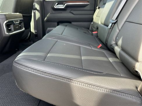 Used 2024 GMC Sierra 2500 Denali w/ Denali Reserve Package image 21