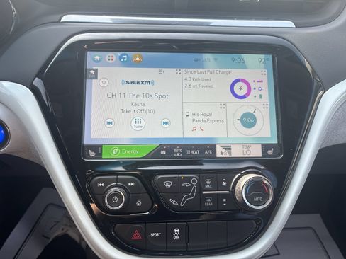 Used 2020 Chevrolet Bolt Premier w/ Infotainment Package FWD image 19