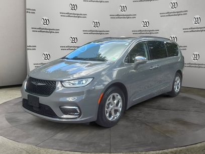Used 2022 Chrysler Pacifica Limited