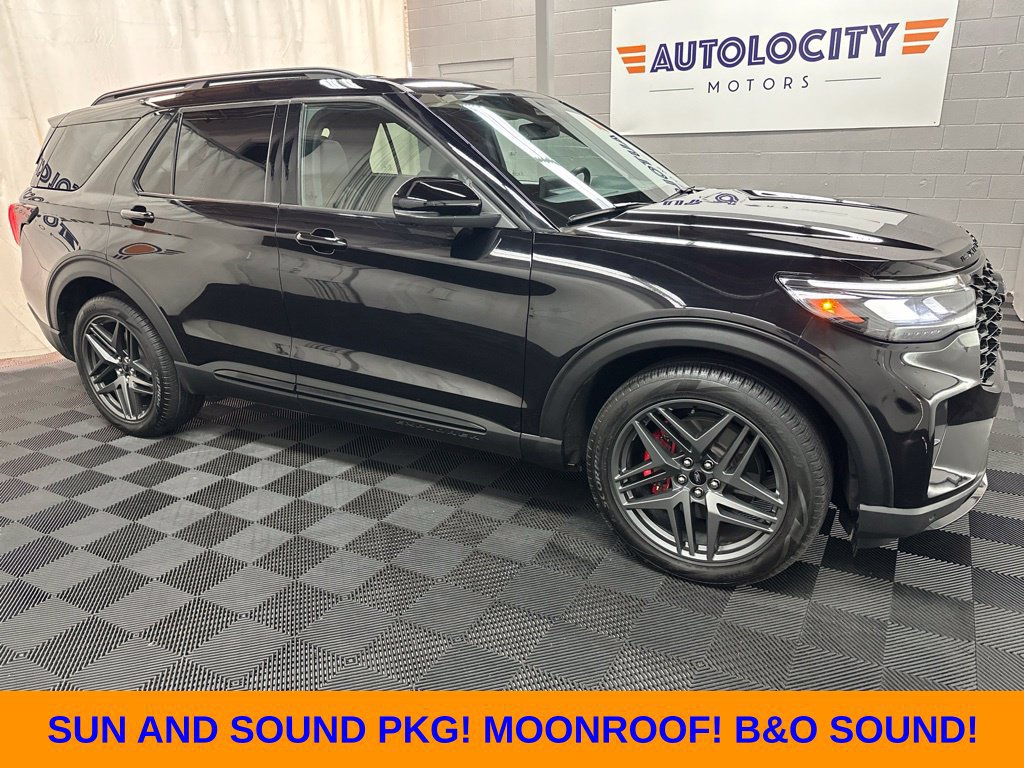 Used 2025 Ford Explorer ST w/ Sun And Sound Package AWD/4WD image 1