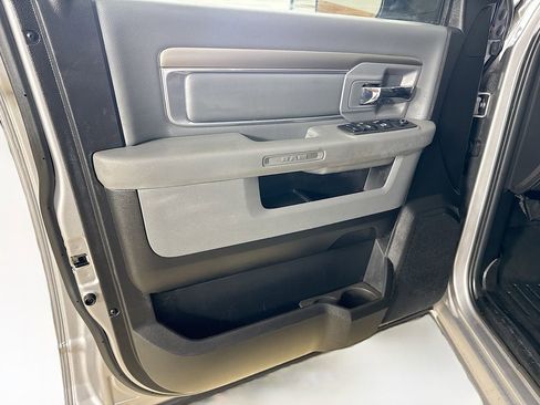 Used 2019 RAM 1500 Big Horn AWD/4WD image 11