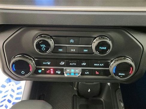 New 2025 Ford Bronco Outer Banks image 18