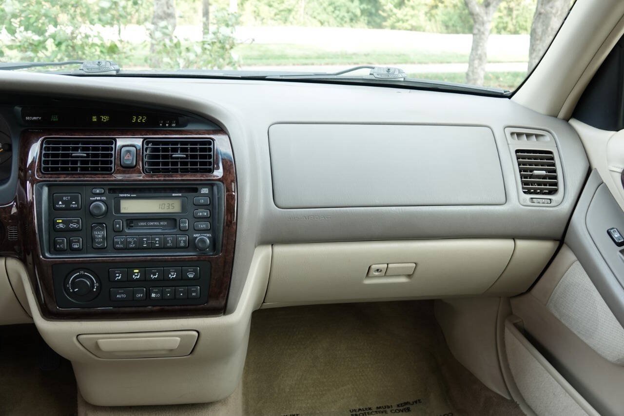 Used 1999 Toyota Avalon XLS FWD image 73
