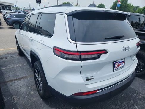 New 2025 Jeep Grand Cherokee L Limited w/ Luxury Tech Group II image 4