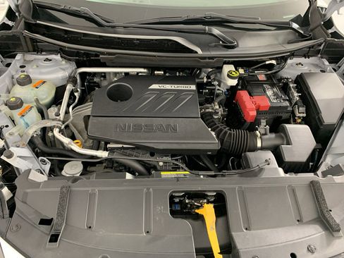 Used 2023 Nissan Rogue SV FWD image 11