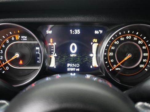 Used 2021 Jeep Wrangler Unlimited Sahara AWD/4WD image 17