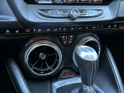 Used 2017 Chevrolet Camaro SS RWD image 27