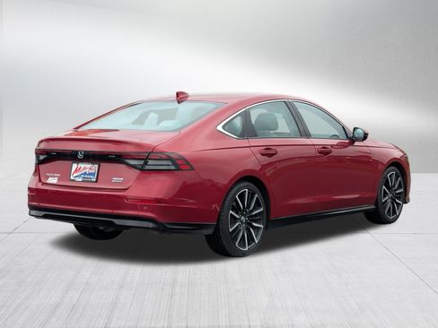 Used 2023 Honda Accord Touring image 7