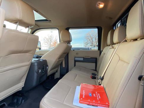 Used 2015 Ford F350 Lariat image 21