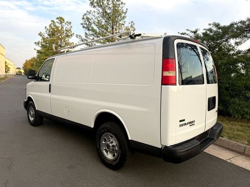 Used 2011 GMC Savana 3500 image 3