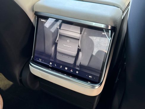 Used 2023 Tesla Model X AWD/4WD image 21