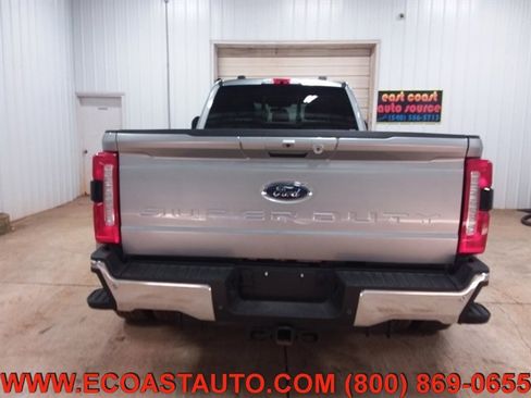 Used 2023 Ford F350 Lariat w/ FX4 Off-Road Package image 8