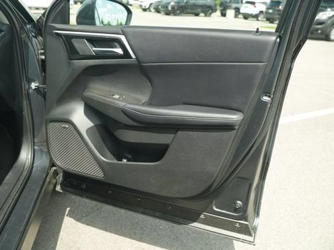 Used 2025 Mitsubishi Outlander SE FWD image 21