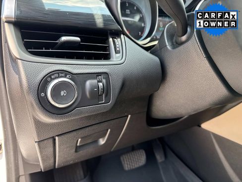 Used 2018 Buick Envision Essence image 35