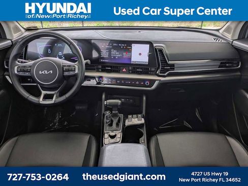 Used 2025 Kia Sportage EX image 17