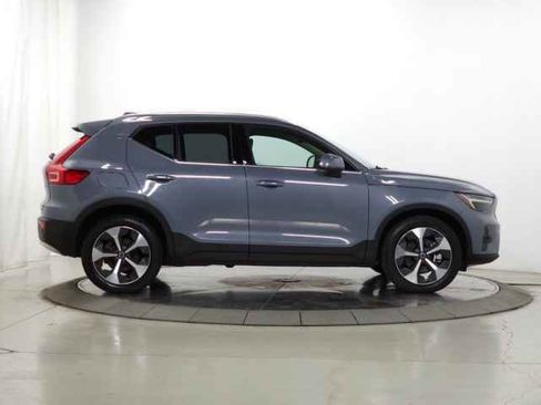 Used 2023 Volvo XC40 B5 Plus w/ Protection Package Premier image 11