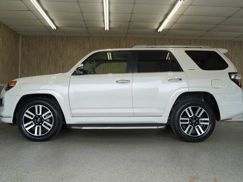 Used 2022 Toyota 4Runner Limited RWD image 5