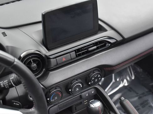 Used 2019 MAZDA MX-5 Miata Club image 27